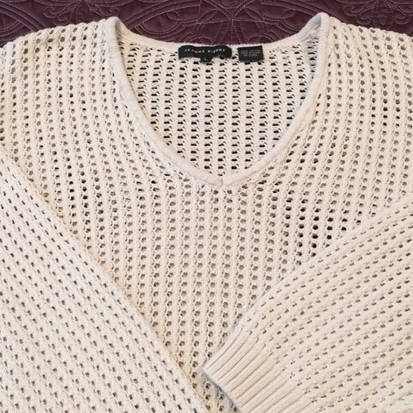 Ivory V-Neck Sweater - Picture 5 of 6